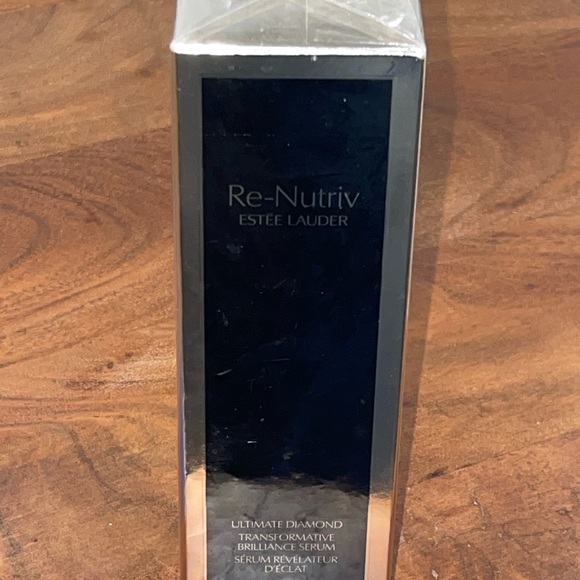 Estée Lauder - Picture 7 of 8